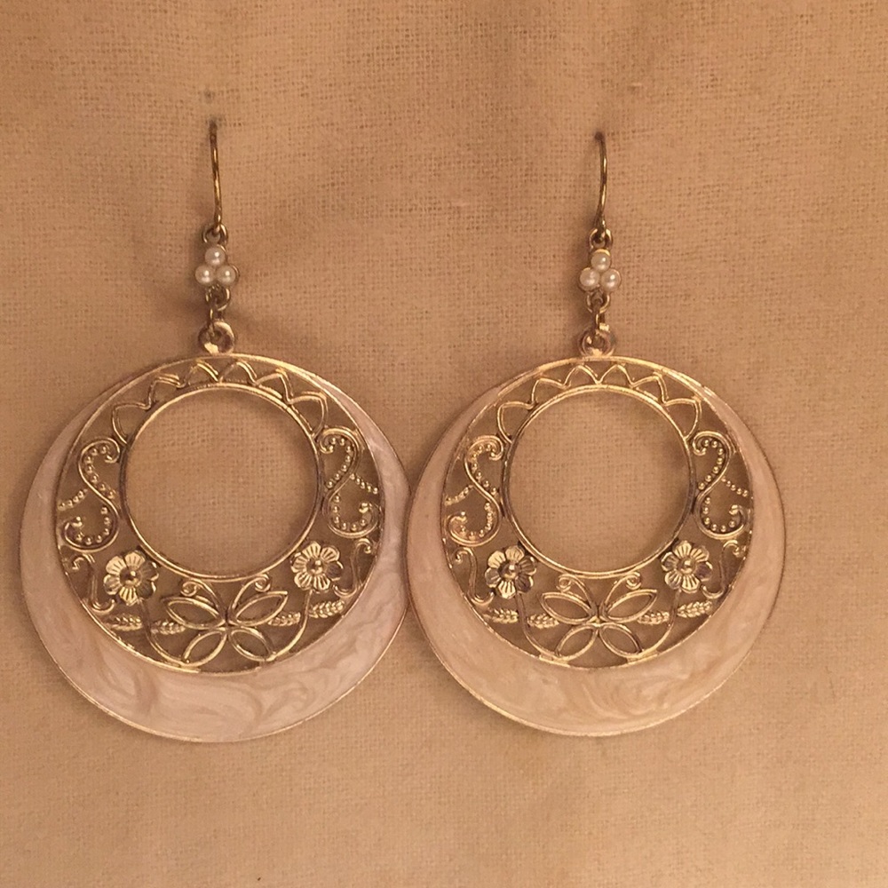 Gold earrings